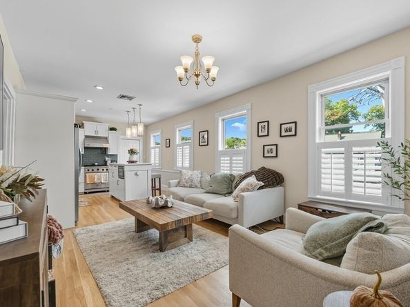 285 Neponset Ave PH, Boston MA 02122