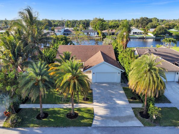 271 Oregon Lane, Boca Raton FL 33487