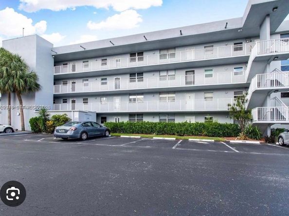 107 Royal Park Drive 4F, Oakland Park FL 33309