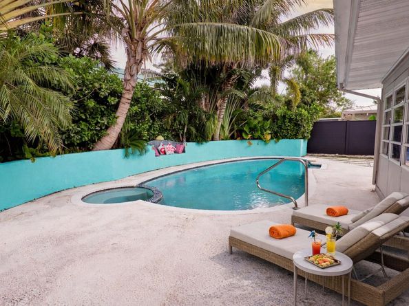 113 Park Lane E, Hypoluxo FL 33462