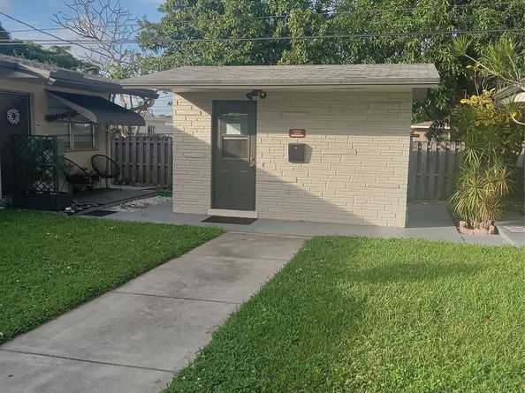 2901 Jackson Street 9, Hollywood FL 33020