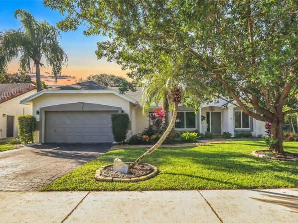 5164 NW 53rd Ave, Coconut Creek FL 33073