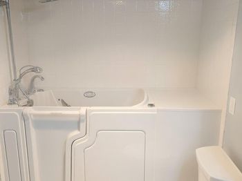 Undisclosed Address #FX-10528944