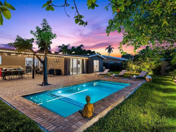 4311 NE 15th Ave, Oakland Park FL 33334