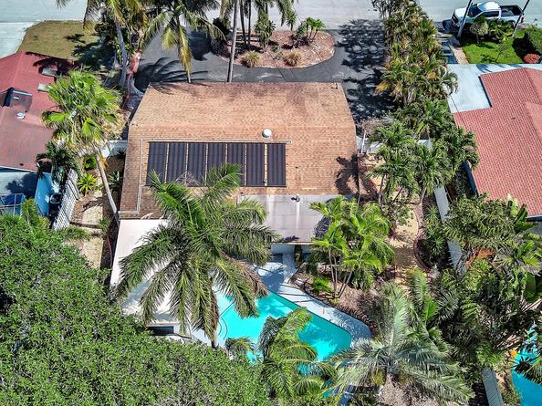 1580 NE 35th St, Oakland Park FL 33334