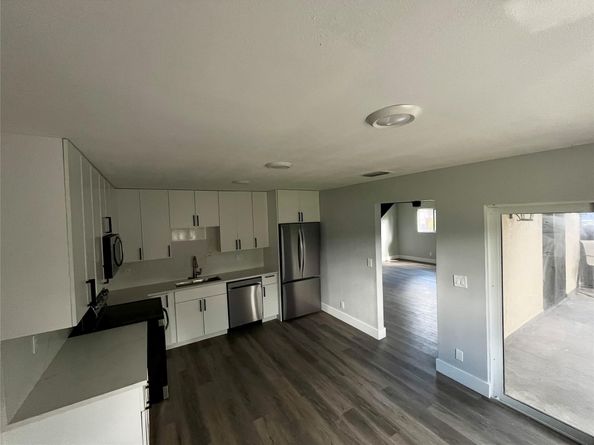 Undisclosed Address #FX-10520094, North Lauderdale FL 33068