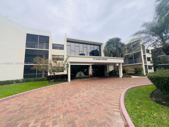 491 Racquet Club Road 211, Weston FL 33326