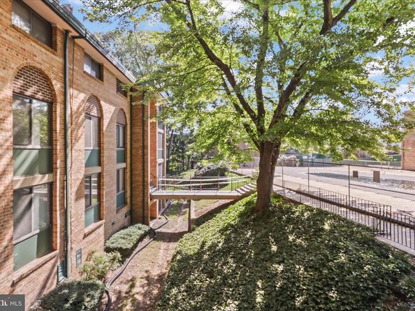 501 N Armistead Street T2, Alexandria VA 22312