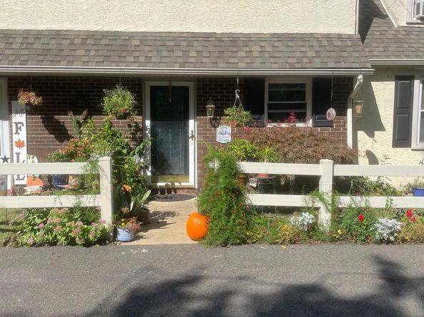 404 Dresher Road G, Horsham PA 19044