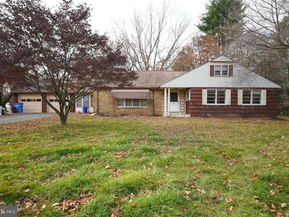 1 Sunnyside Lane, Yardley PA 19067