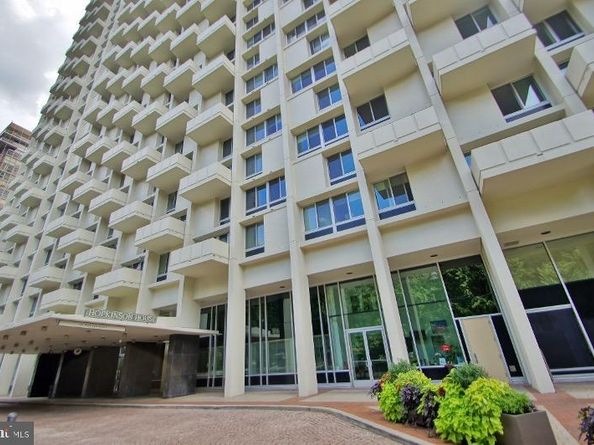 604 S Washington Square 2606, Philadelphia PA 19106