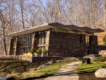 372 Brownsburg Road