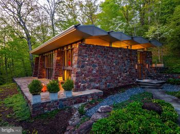 372 Brownsburg Road