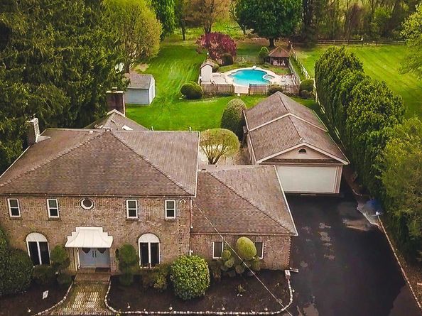 560 Lower Holland Road, Holland PA 18966