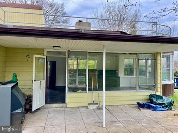 119 Robbins Avenue