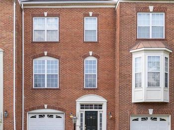 12957 Wood Crescent Circle