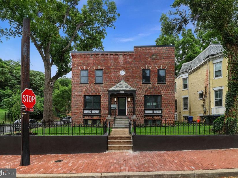 2256 High Street SE 2, Washington DC 20020
