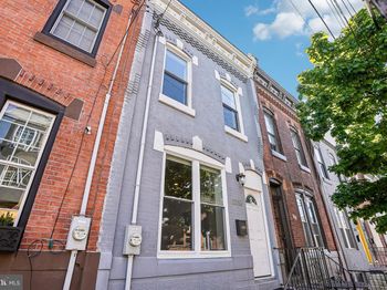 2238 Dickinson Street