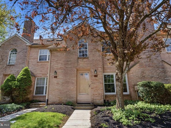 13 Rampart Drive, Chesterbrook PA 19087