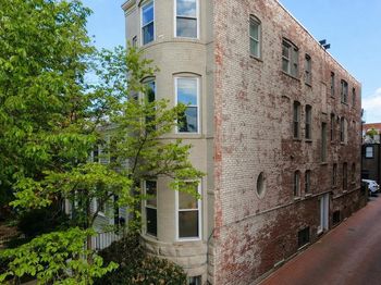 631 Constitution Avenue NE