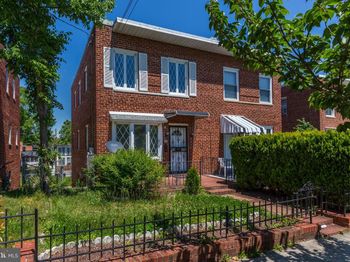 624 Jefferson Street NE