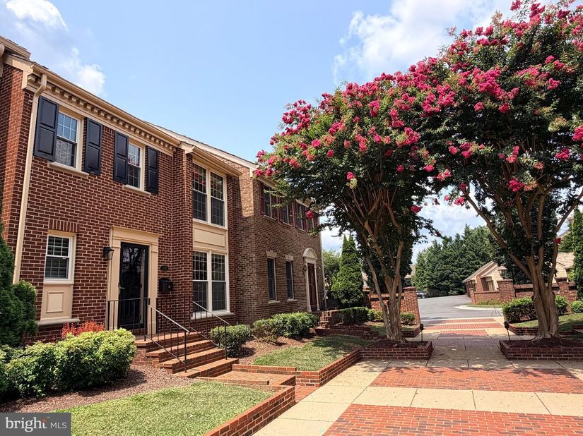 6622 Madison Mclean Drive, Mclean VA 22101