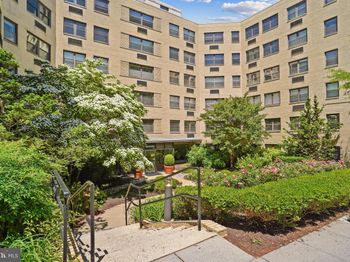 1801 Clydesdale Place NW