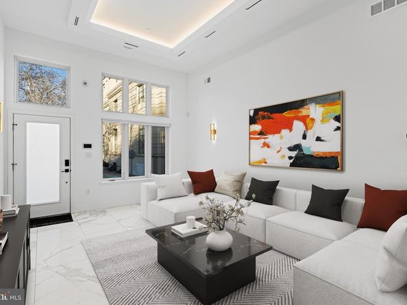 2130 Spring Street, Philadelphia PA 19103