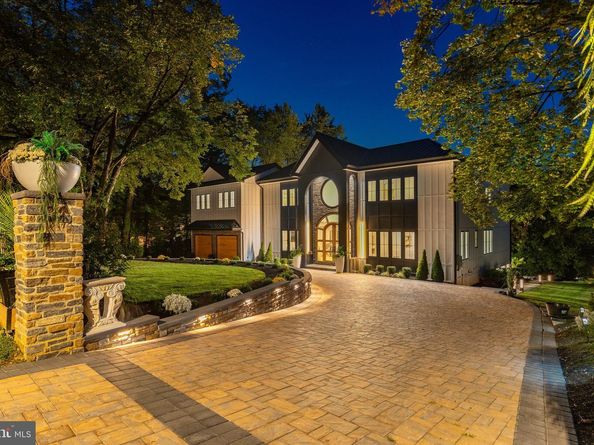 9402 Meadowbrook Avenue, Philadelphia PA 19118