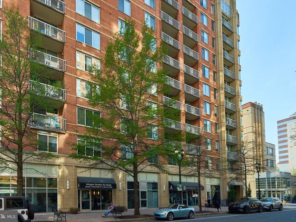 1020 N Highland Street 422, Arlington VA 22201