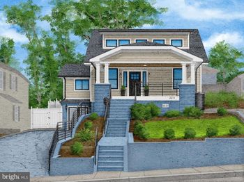 2211 Franklin Street NE