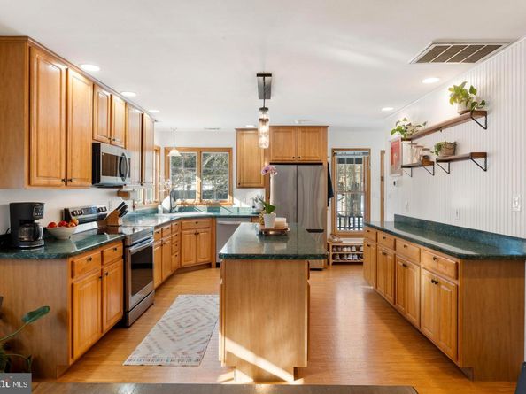 1596 River Road, New Hope PA 18938