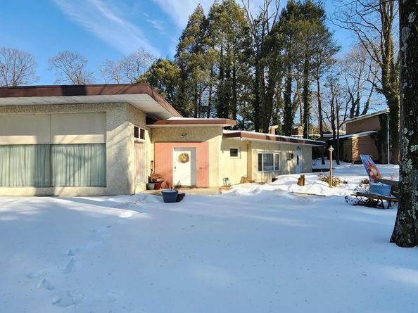 587 Moreland Road, Huntingdon Valley PA 19006