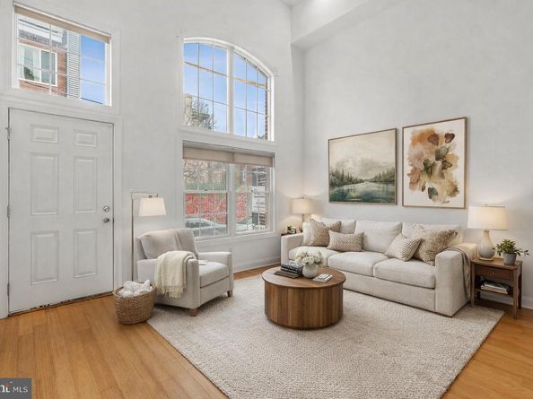 1004 N Bodine Street, Philadelphia PA 19123