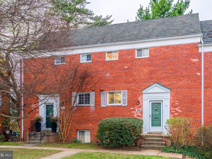 3228 Wellington Road, Alexandria VA 22302