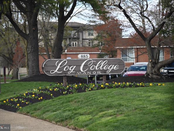 885 N York Road 12C, Warminster PA 18974