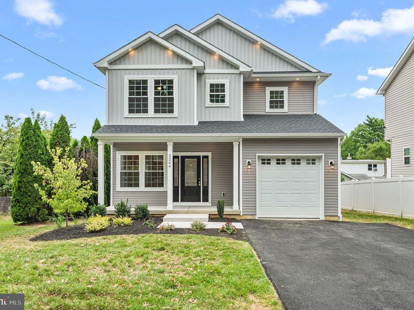 2264 Bowman Avenue, Bensalem PA 19020