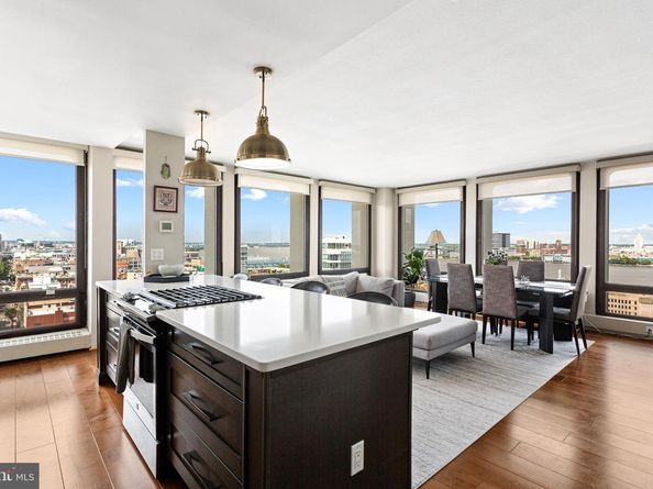200 Locust Street 16DN, Philadelphia PA 19106