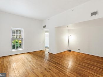 301 Race Street