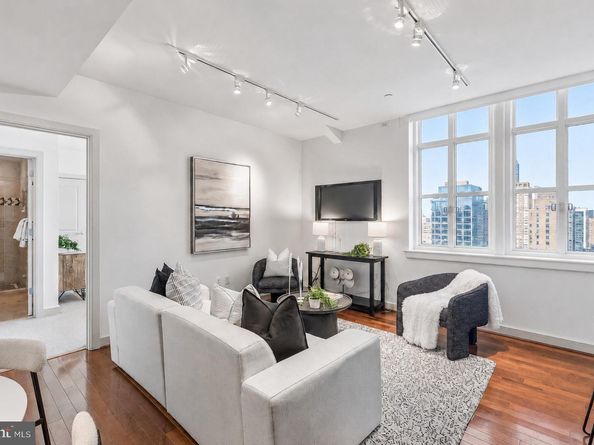 111 S 15TH Street 2204, Philadelphia PA 19102