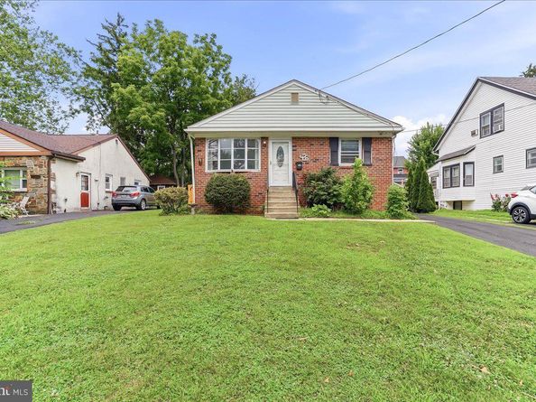 426 Sharp Avenue, Glenolden PA 19036