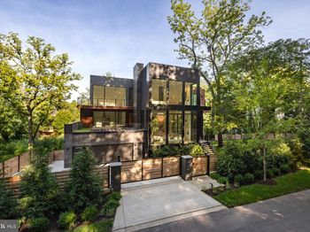 2676 Chain Bridge Road NW