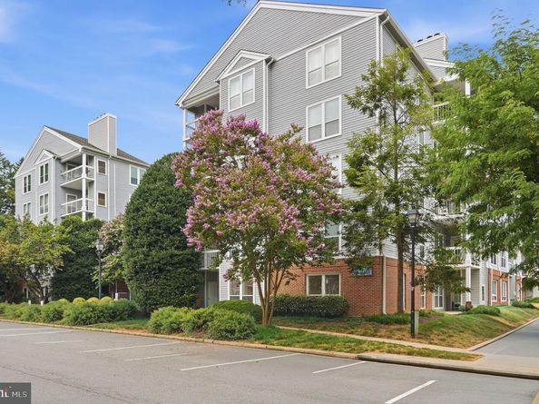 3176 Summit Square Drive 4A2, Oakton VA 22124