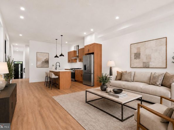 330 Carson Street, Philadelphia PA 19128