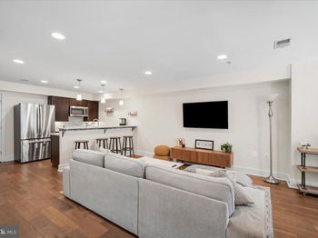 2505 17TH Street NW