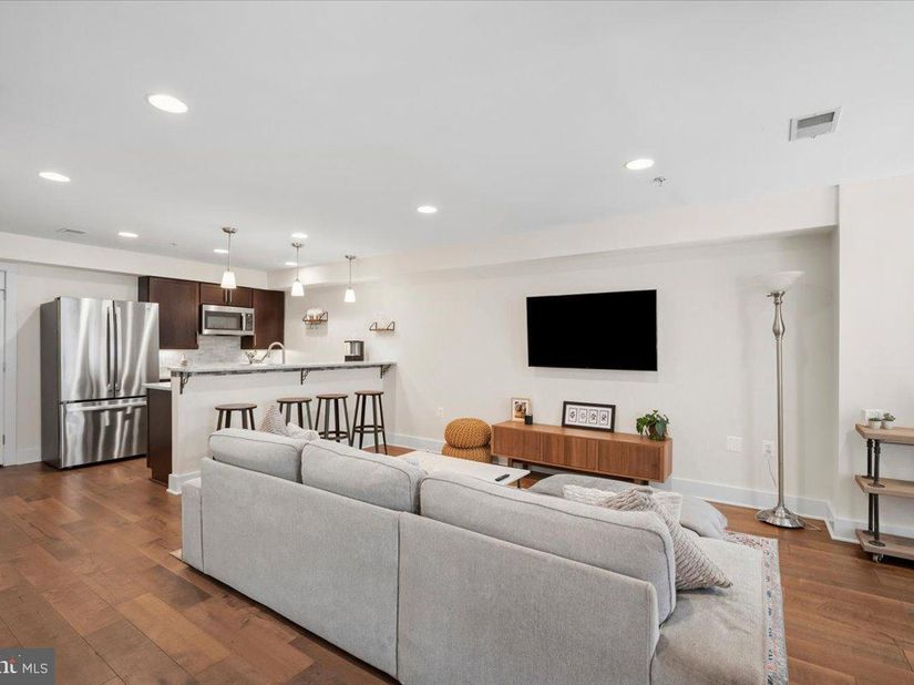2505 17TH Street NW 1, Washington DC 20009