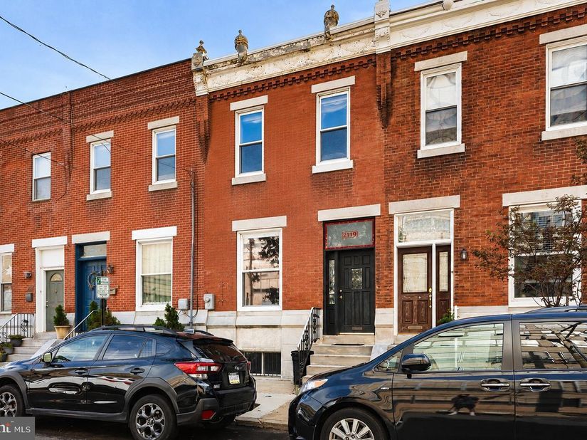 2119 S 13TH, Philadelphia PA 19148