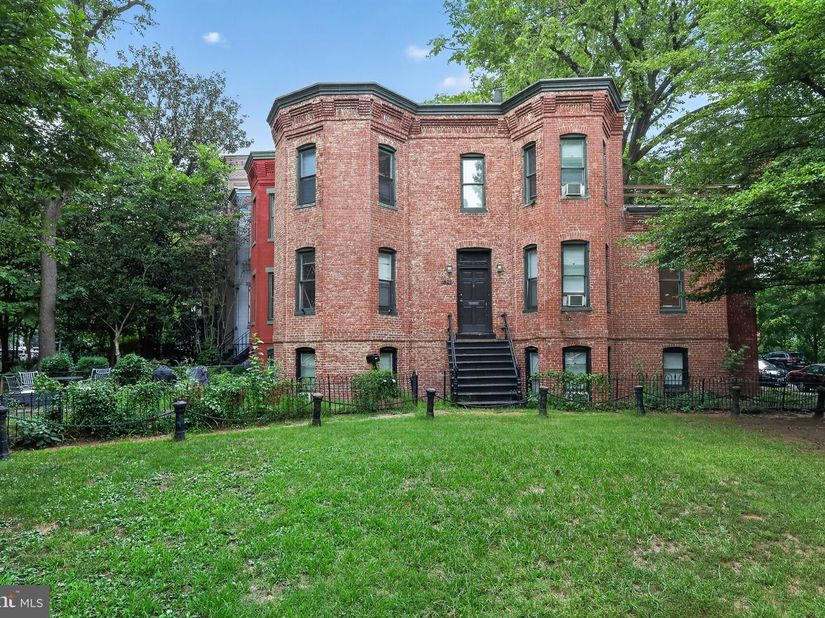 820 North Carolina Avenue SE, Washington DC 20003
