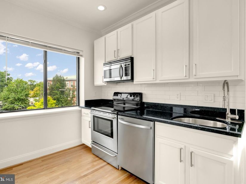 5754 Colorado Avenue NW 301, Washington DC 20011