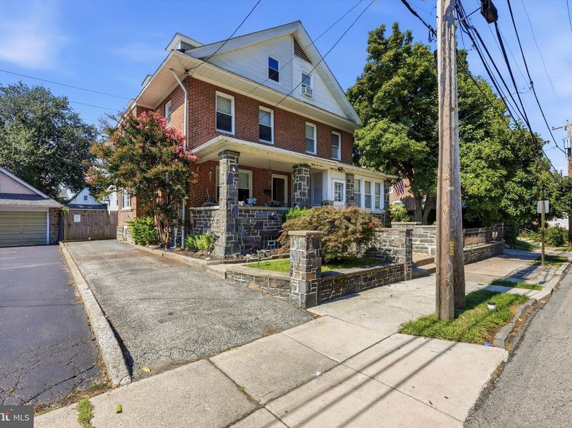 8512 Monroe Street, Upper Darby PA 19082